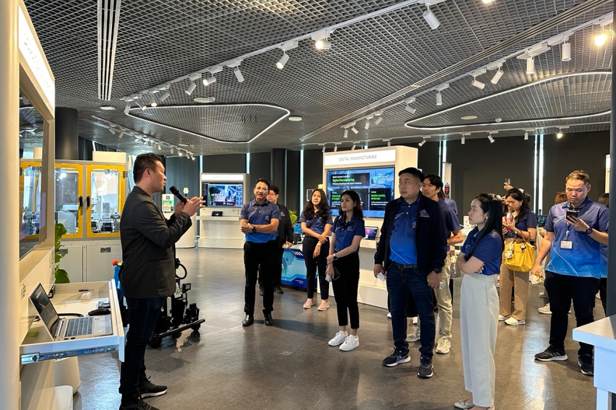 การทางพิเศษแห่งประเทศไทย เยี่ยมชม AIS EEC เพื่อศึกษาการนำนวัตกรรมใหม่ ๆ มาประยุกต์ใช้เพื่อสร้างไอเดียนวัตกรรมเพื่อการเดินทาง