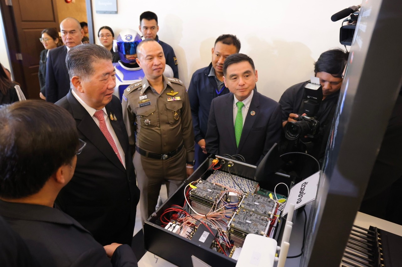 AIS ผนึกพลังภาคีเครือข่ายภาครัฐ-เอกชน ปักหมุดประเทศไทยสู่ “ปีแห่งความมั่นคงปลอดภัยไซเบอร์”  ตัดวงจรมิจฉาชีพตั้งแต่ต้นทาง ขับเคลื่อนสังคมดิจิทัลปลอดภัยอย่างยั่งยืน