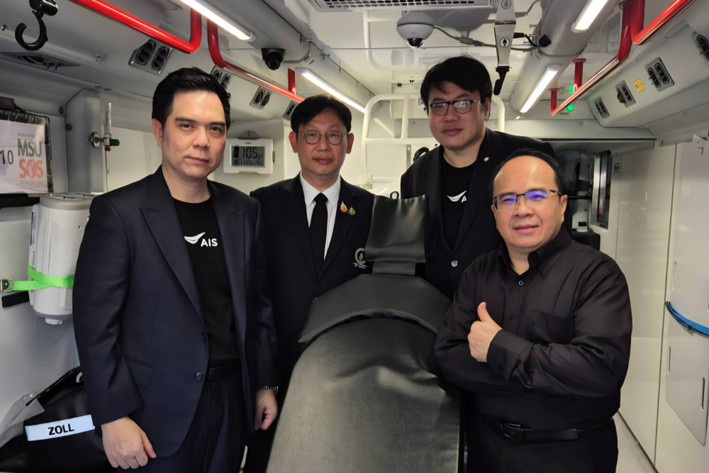 ทุกนาทีมีความหมาย! AIS ผนึก กสทช. และโรงพยาบาลศิริราช สนับสนุนซิม 5G เต็มสปีด เสริมศักยภาพ CT Scan และรถ Mobile Stroke Unit ดูแลผู้ป่วยโรคหลอดเลือดสมอง