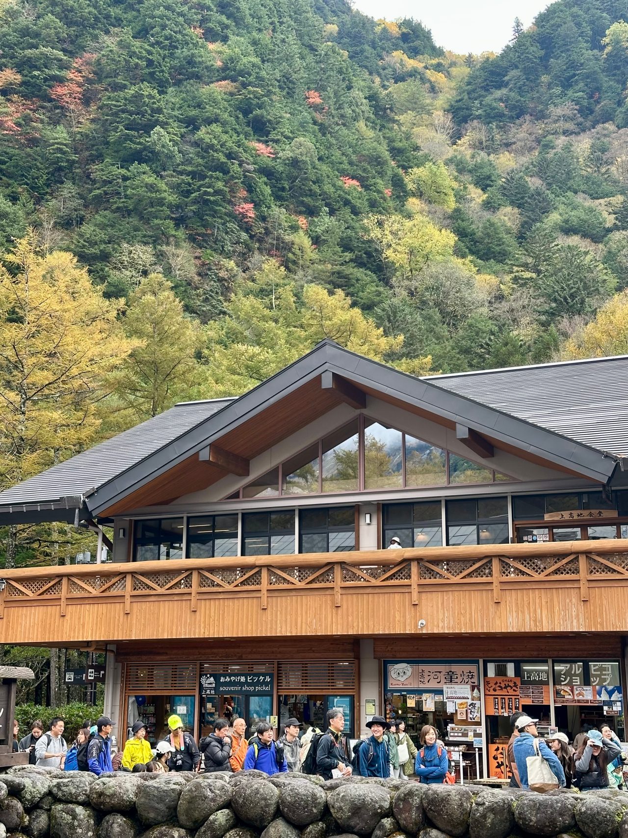 ดูพรีเมียร์ลีก 2025/26 กับ AIS PLAY และ MONOMAX ครบทุกแมตช์ในประเทศไทย